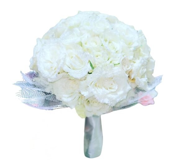 La pureté du blanc dans un bouquet lumineux et symbolique.