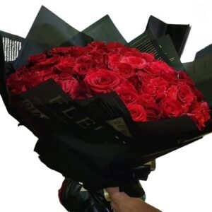 Un bouquet tendre et enveloppant, comme un câlin en fleurs.