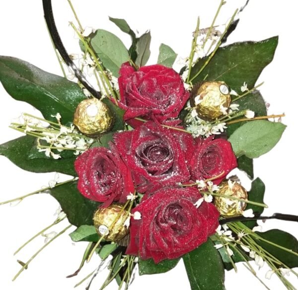 Un bouquet gourmand et sensuel, inspiré des plaisirs sucrés.
